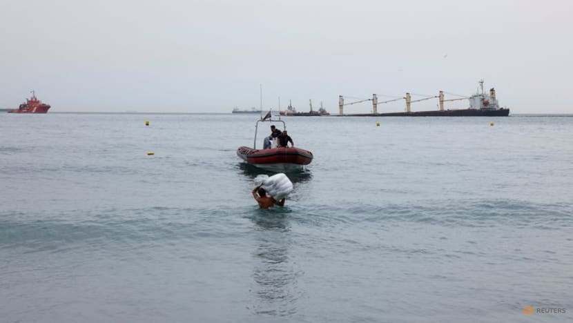 Oil leaking from bulk carrier off Gibraltar after tanker collision Oil leaking from bulk carrier off Gibraltar after tanker collision