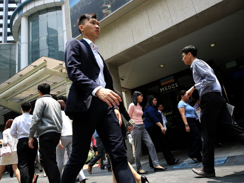 White collar workers seen at the Central Business District. Photo: Koh Mui Fong.