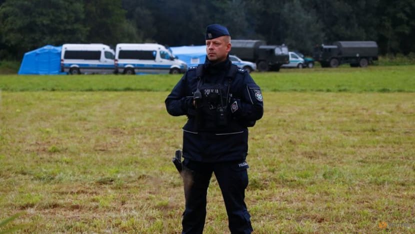 Poland weighs declaring state of emergency on Belarus border amid migrant surge Poland weighs declaring state of emergency on Belarus border amid migrant surge