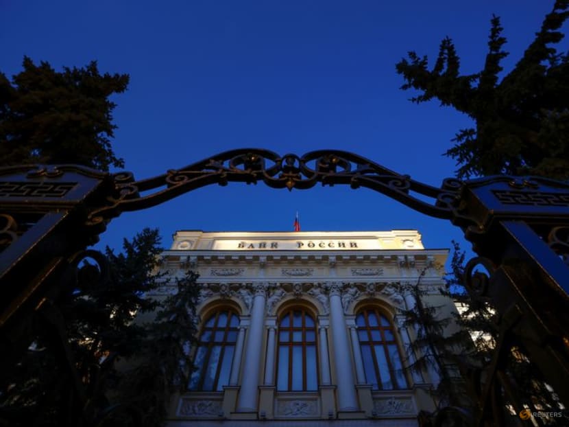 US slaps sanctions on Russia's central bank, threatens more action US slaps sanctions on Russia's central bank, threatens more action