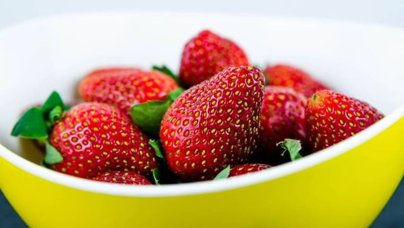 Queensland tawar ganjaran AUS$100,000 ekoran kes jarum dalam strawberi