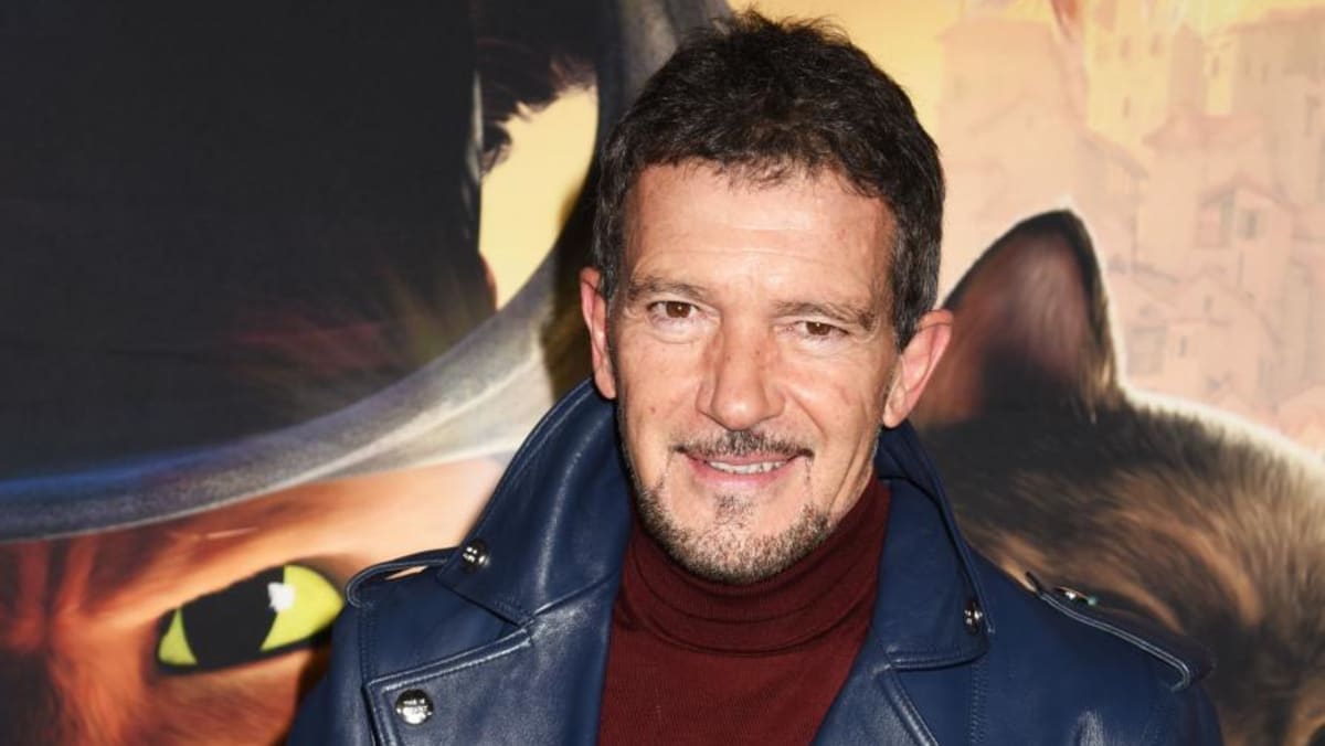 Antonio Banderas Says His 2017 Heart Attack Changed His Life For The ...