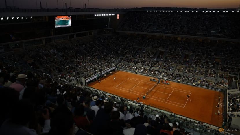 French Open night sessions come under sustained fire