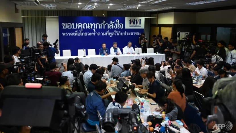 Thailand's Thaksin-linked party in talks to form coalition government Thailand's Thaksin-linked party in talks to form coalition government