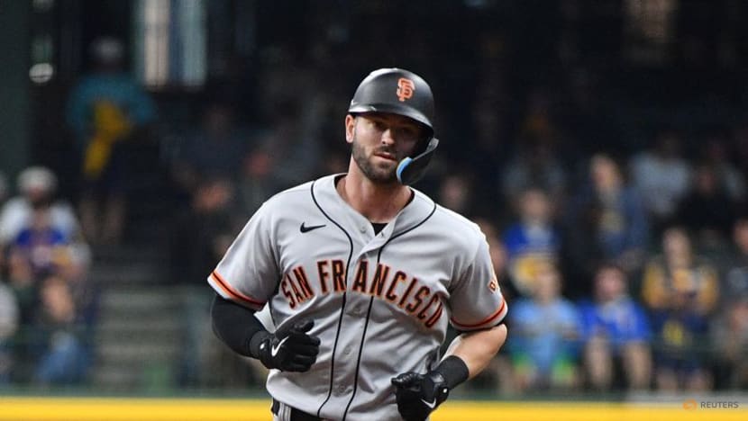 MLB roundup: Overturned DP helps Marlins beat Angels