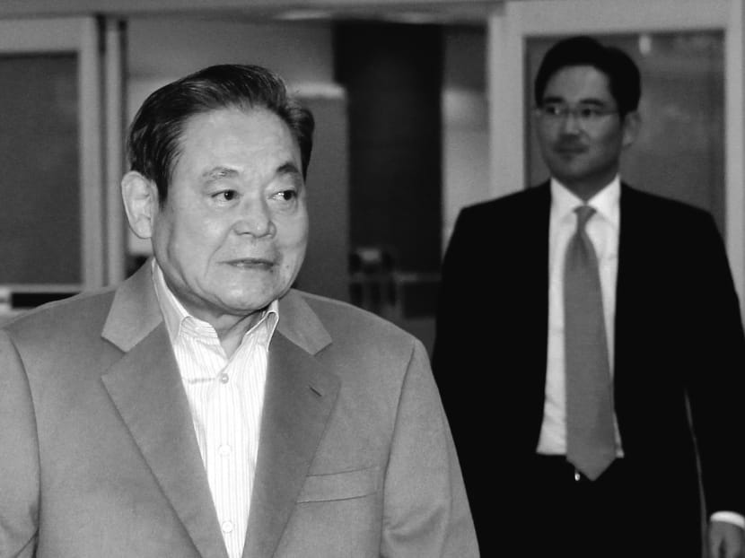 Handing off Samsung, an economically vital, publicly-traded company, from father Lee Kun-hee (left) to son Lee Jae-yong does not reflect well on South Korea’s global brand. 
Photo: Bloomberg