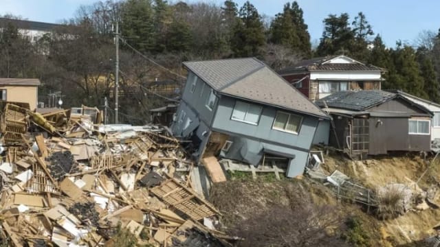 日本发生地震超过五天后 九旬老妇奇迹获救