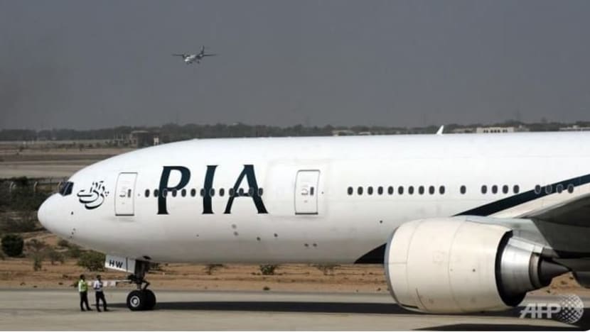 Pakistan arah penumpang guna pelitup semasa penerbangan domestik dek kenaikan kes COVID-19 