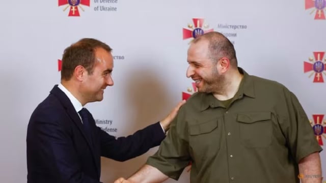 法国和乌克兰承诺共同努力 发展武器生产