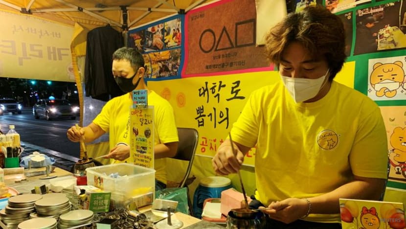 Seller basks in 'Squid Game' fame of his 'sweet and deadly' treat Seller basks in 'Squid Game' fame of his 'sweet and deadly' treat