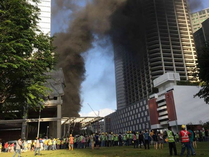 A fire broke at at the construction site of Tanjong Pagar Centre on March 3, 2016. Photo: Yu Hua