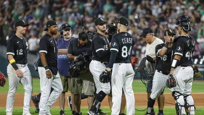 MLB roundup: Dylan Cease nearly throws no-hitter for ChiSox MLB roundup: Dylan Cease nearly throws no-hitter for ChiSox