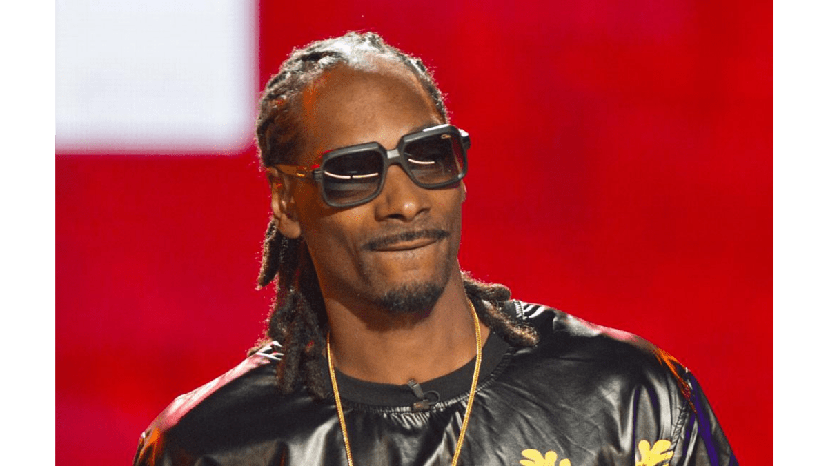 Snoop Dogg Signs Kobe Bryant Petition To Change Nba Logo To Honour Late  Star - 8Days