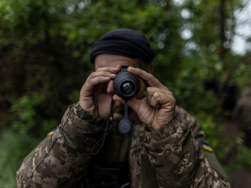 Russian forces edge closer to encircling Ukraine troops in east Russian forces edge closer to encircling Ukraine troops in east