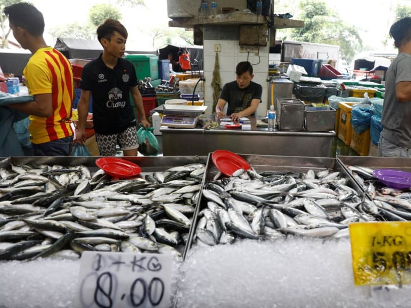 Malaysia has announced that it will prohibit the export of four species of fish and shrimp from Jan 1 to Feb 28.