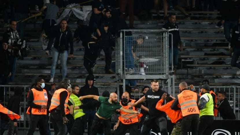 Polis tangkap penyokong buat kacau di Liga Perancis