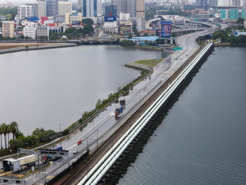 Singapore-Malaysia land VTL may involve rail next, but car trips won’t happen so soon: Gan Kim Yong Singapore-Malaysia land VTL may involve rail next, but car trips won’t happen so soon: Gan Kim Yong