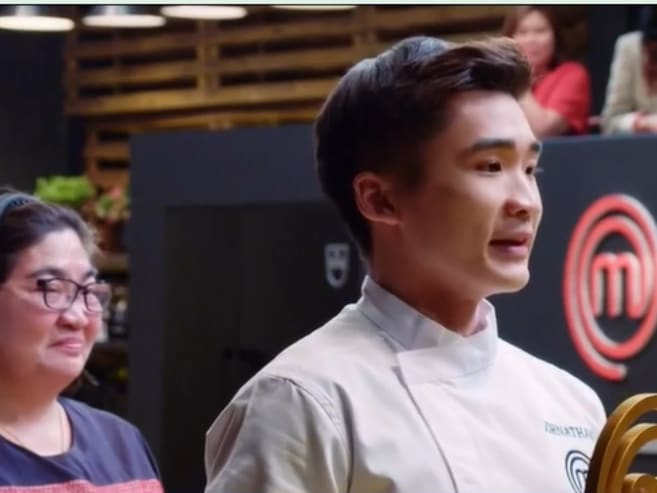 Dental student Johnathan Chew Wins MasterChef Singapore Season 3 | Video