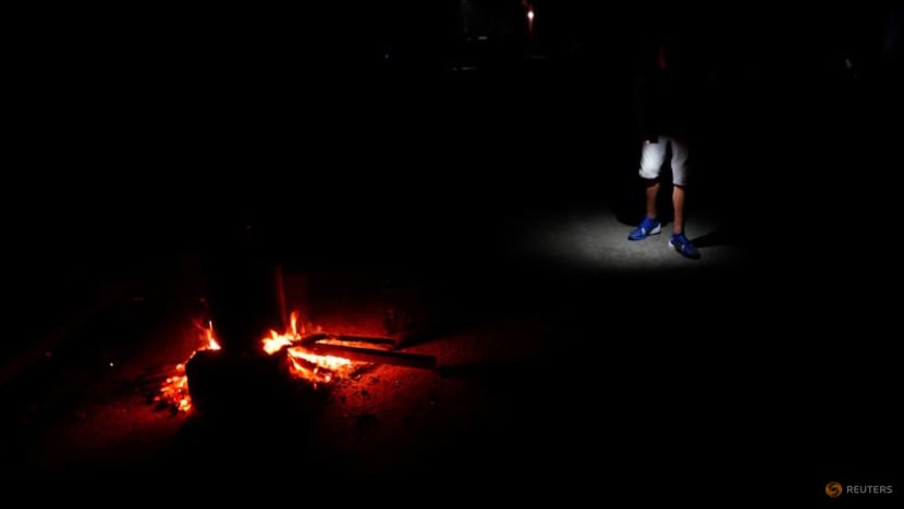Cuba turns lights back on in parts of Havana, elsewhere still dark after Ian Cuba turns lights back on in parts of Havana, elsewhere still dark after Ian