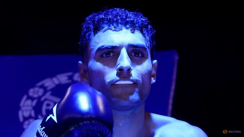 'Prince' Naseem Hamed's son Aadam wins one-sided first fight