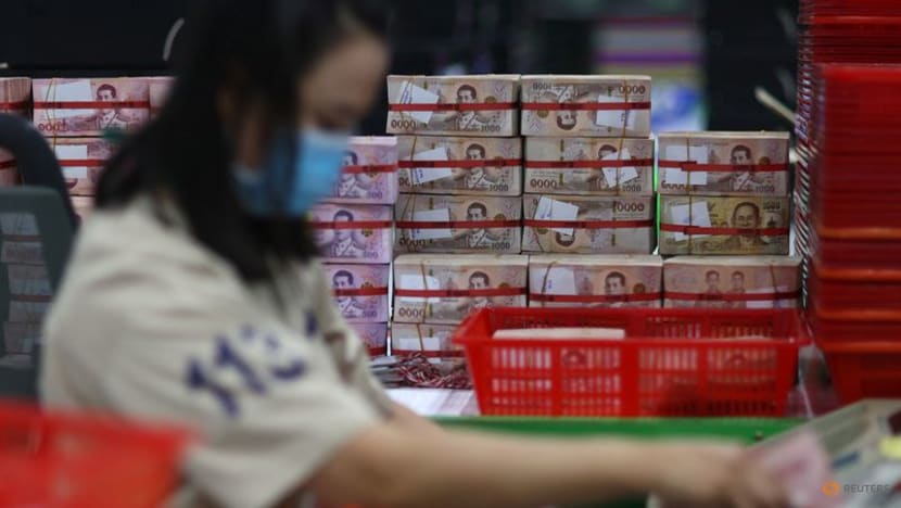 Thai monetary tightening to be gradual but faces challenges -central bank minutes Thai monetary tightening to be gradual but faces challenges -central bank minutes