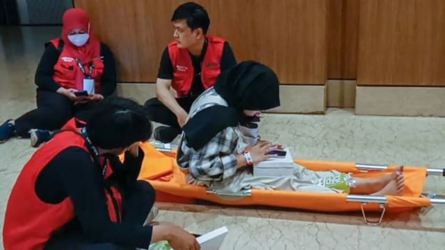 印尼大型活动又出事 韩团演唱会发生推挤30人晕倒