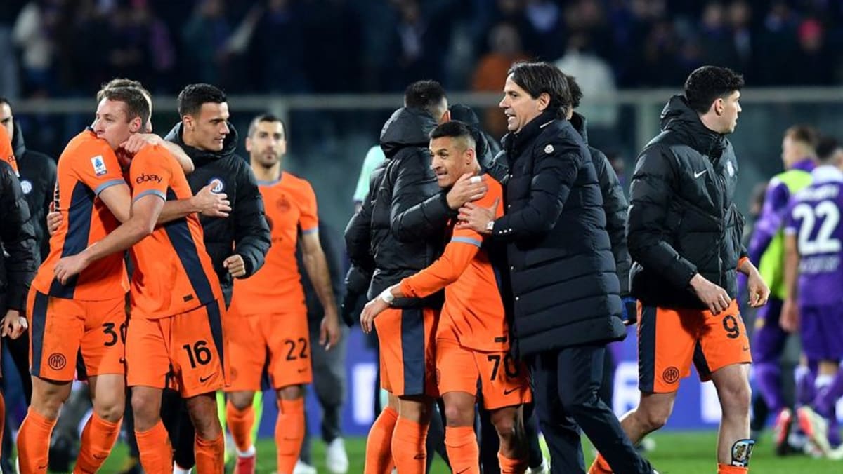 Inter overtake Juventus to reclaim top spot with 1-0 win at Fiorentina