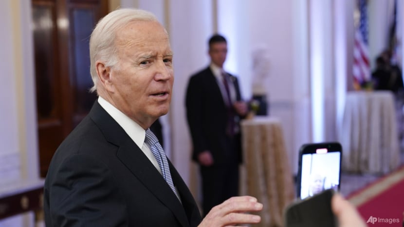 Democrats: Biden should be 'embarrassed' by classified docs case Democrats: Biden should be 'embarrassed' by classified docs case