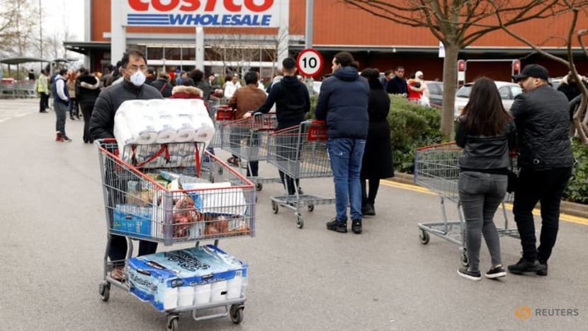 Costco raises minimum wage to US$16 per hour Costco raises minimum wage to US$16 per hour