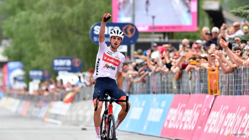 Ciccone takes Giro stage win, Carapaz crashes but retains lead Ciccone takes Giro stage win, Carapaz crashes but retains lead
