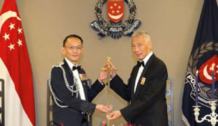 PM Lee dianugerahi Pedang Temasek sebagai tanda penghargaan atas sumbangannya kepada Singapura