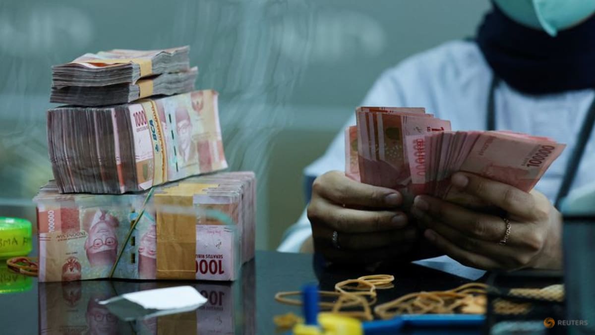 Indonesia mencatat defisit transaksi berjalan triwulanan yang pertama dalam 2 tahun