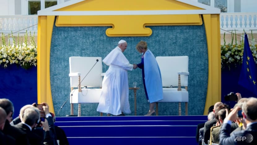 Pope calls for Europe to show pandemic 'solidarity' Pope calls for Europe to show pandemic 'solidarity'