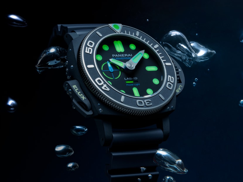 Panerai s luminous watch The Submersible Elux LAB ID PAM01800