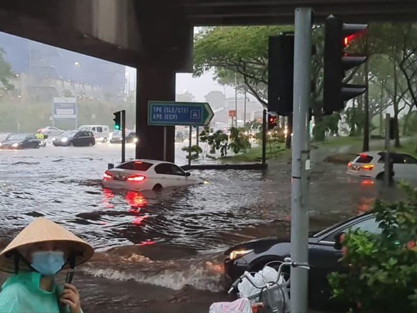 A screenshot of a video on Facebook showing flood waters near the junction of Tampines Avenue 10 and Pasir Ris Drive 12 on Aug 20, 2021. A screenshot of a video on Facebook showing flood waters near the junction of Tampines Avenue 10 and Pasir Ris Drive 12 on Aug 20, 2021.