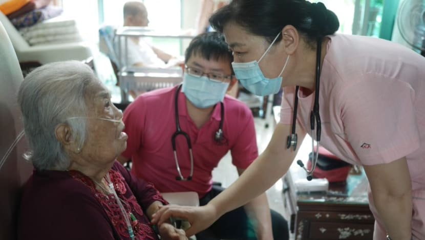 China Expands Hospice Care Project for Aging Population