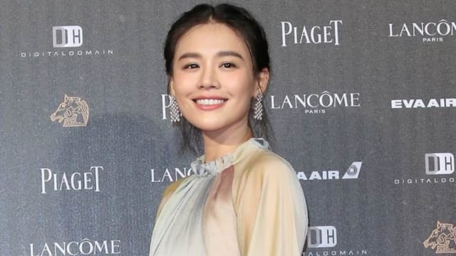 马思纯交往渣男惹非议　十指紧扣砸钱倒贴