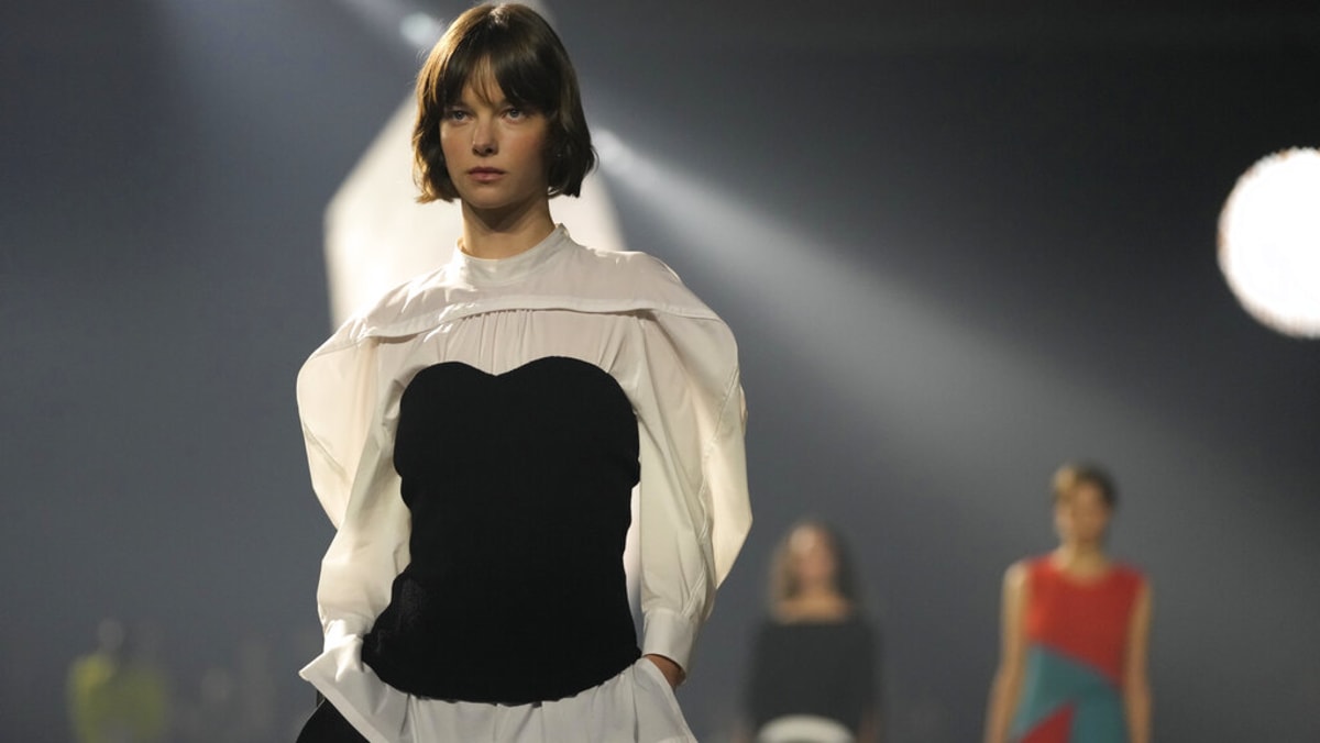 paris-fashion-week-a-tribute-to-the-late-japanese-fashion-great-issey-miyake