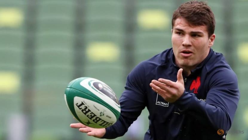 France scrumhalf Dupont tests positive for COVID-19 - French federation