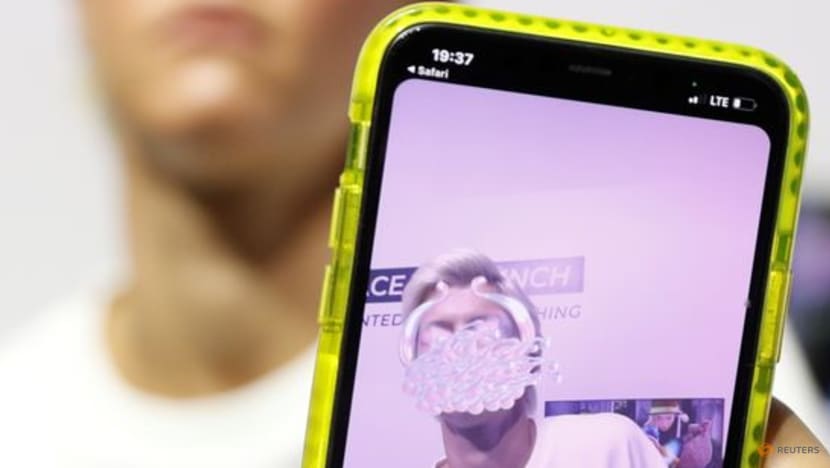 Augmented reality collection by Ukrainian companies hits runway Augmented reality collection by Ukrainian companies hits runway
