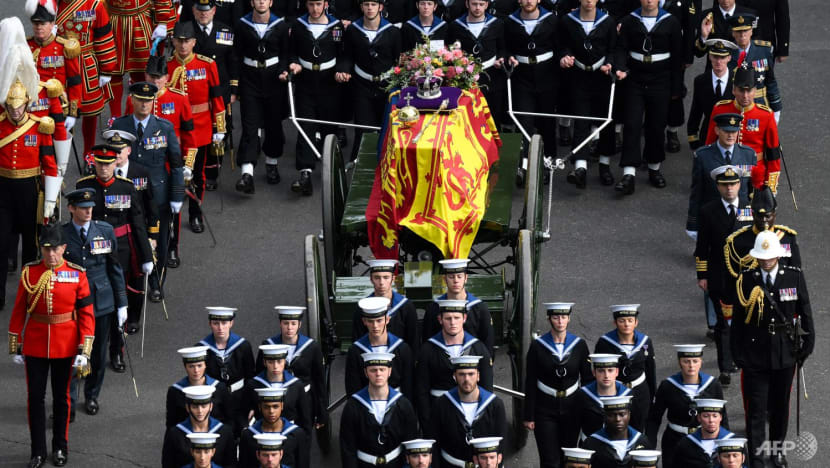 Queen Elizabeth's coffin starts journey to final resting place