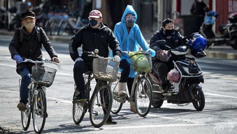 China reports dwindling new COVID-19 cases, pivots to control risk from overseas China reports dwindling new COVID-19 cases, pivots to control risk from overseas