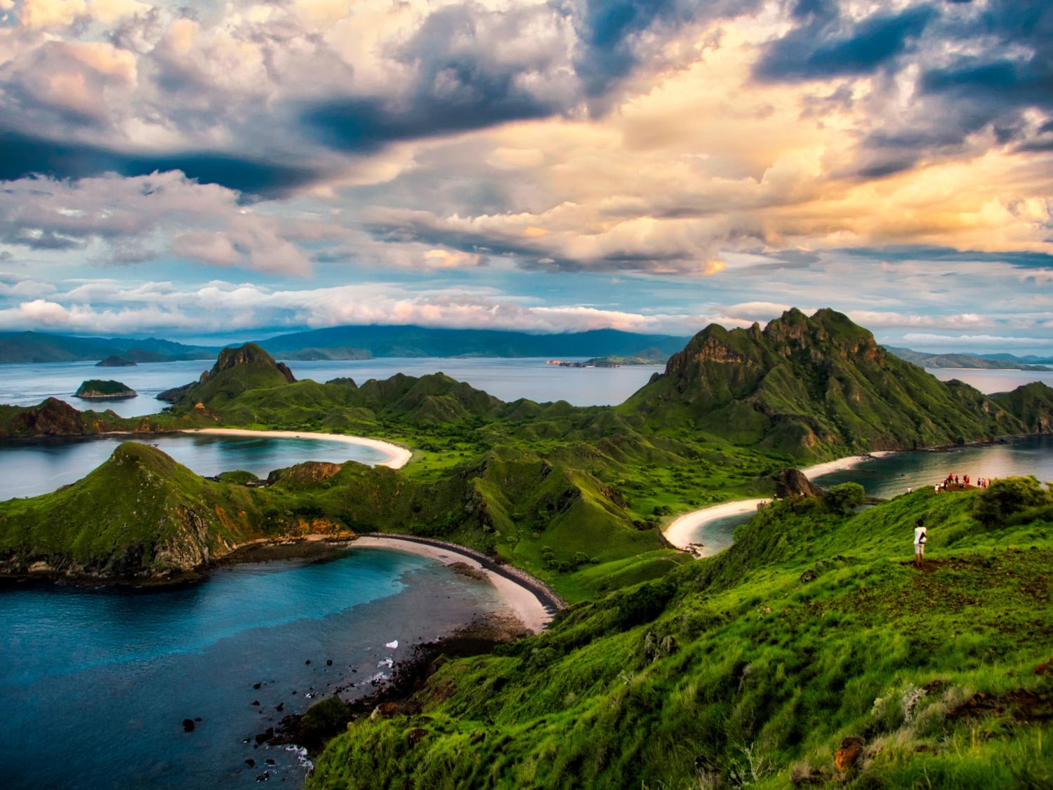 The move, which came into force Aug 1, raised admission fees to Komodo and Padar islands at the World Heritage-listed site in East Nusa Tenggara province from 200,000 rupiah (S$18.50) to 3.75 million rupiah (S$350). The move, which came into force Aug 1, raised admission fees to Komodo and Padar islands at the World Heritage-listed site in East Nusa Tenggara province from 200,000 rupiah (S$18.50) to 3.75 million rupiah (S$350).