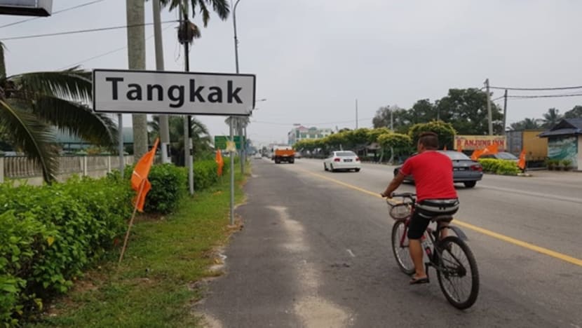 More than 300 schools in Johor to close as air quality reaches 'very unhealthy' level More than 300 schools in Johor to close as air quality reaches 'very unhealthy' level