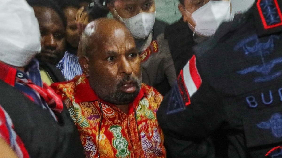 Former Papua governor's death while serving time for corruption sparks ...