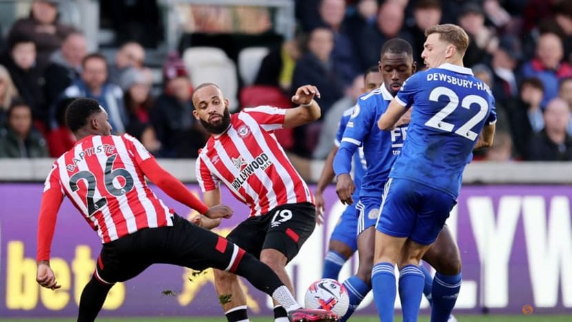 Barnes earns Leicester point at Brentford Barnes earns Leicester point at Brentford