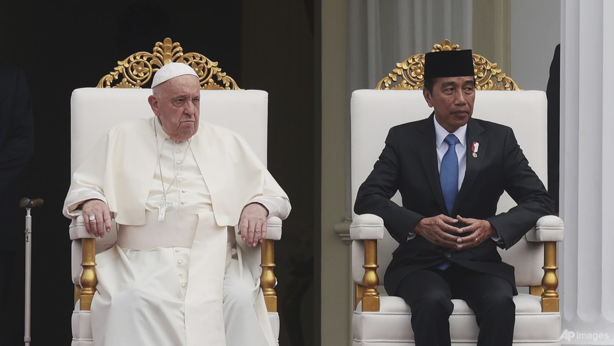 Pope’s gruelling tour gets into full swing in Indonesia Pope’s gruelling tour gets into full swing in Indonesia