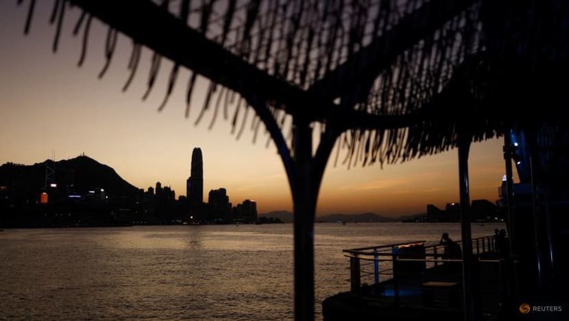 Relocating Hong Kong residents withdrew US$219 million from pensions in Q4, down 28% year-on-year Relocating Hong Kong residents withdrew US$219 million from pensions in Q4, down 28% year-on-year