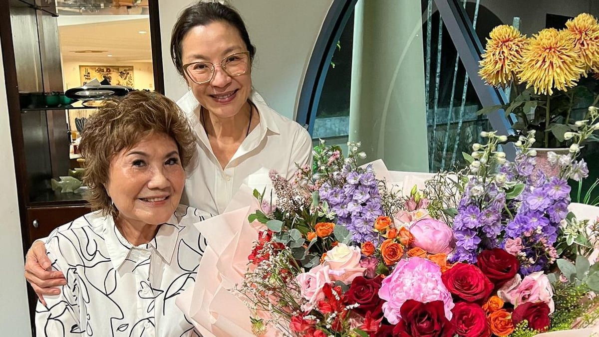 Academy Award-winning actress Michelle Yeoh returns to Malaysia to spend time with family and friends - Vimarsana News