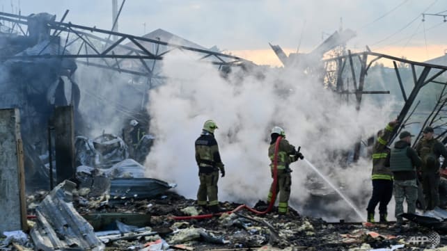 Kyiv warns of 'difficult' winter as Russia hits Ukraine cities
